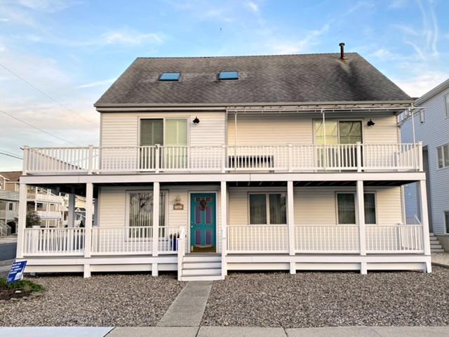 Long & Foster Vacation Rentals-7301 Central Avenue 1st floor-image-1