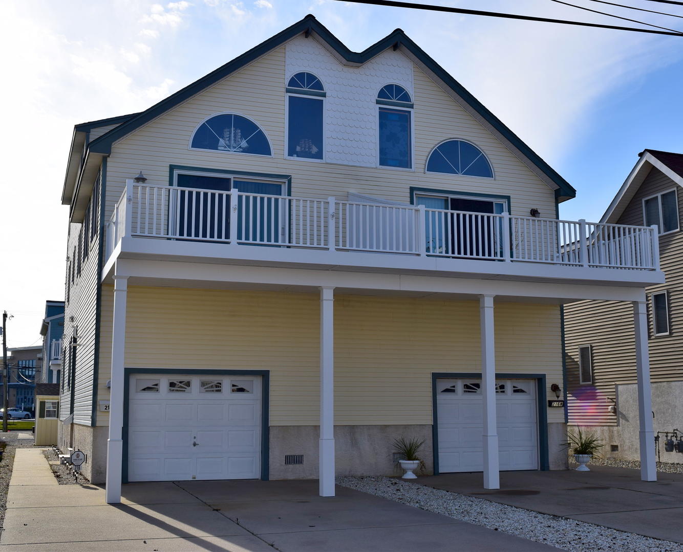 Long & Foster Vacation Rentals-216 47th Street East-image-1