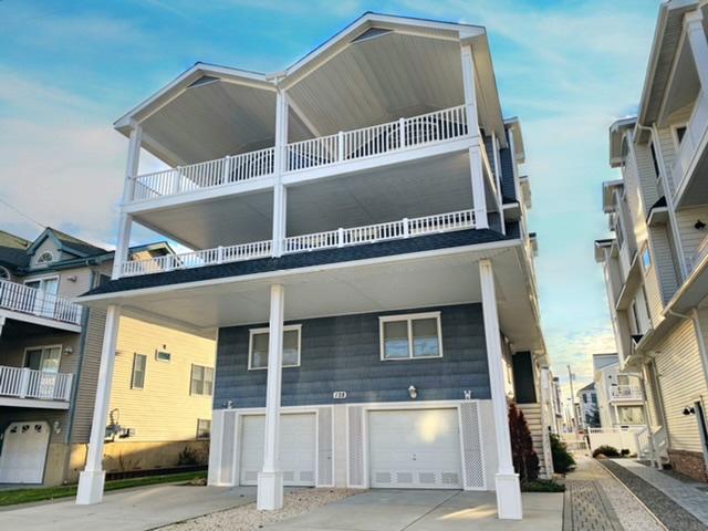 Long & Foster Vacation Rentals-128 47th Street West-image-1