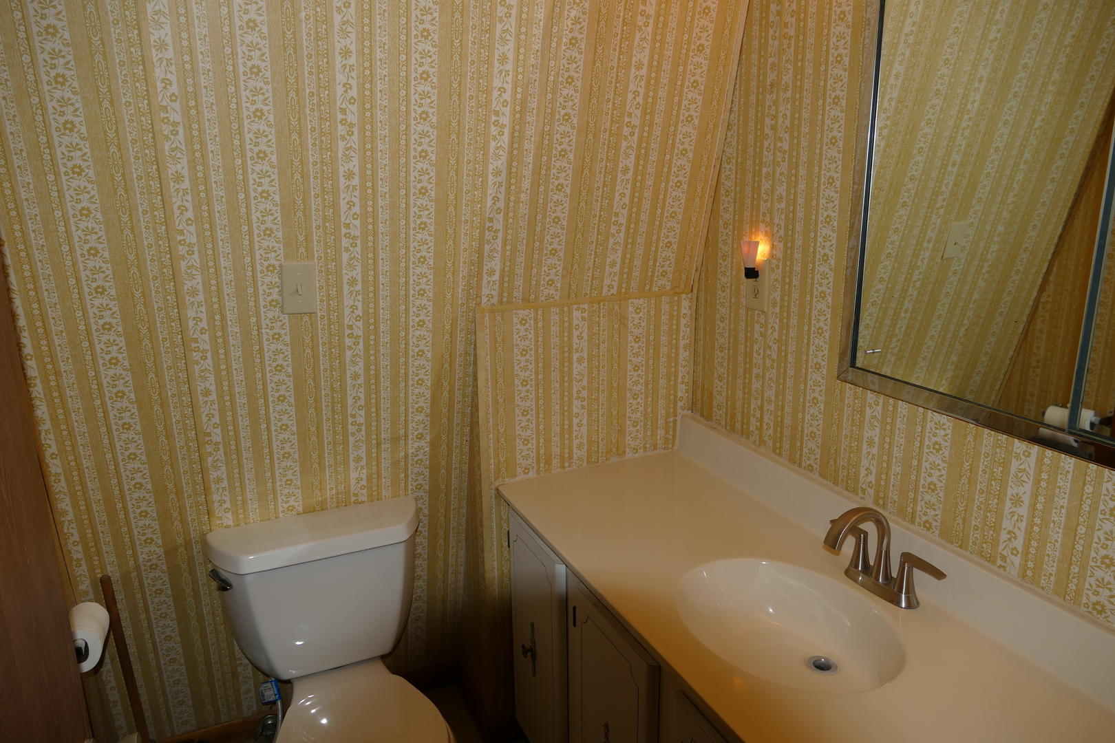 bath and shower upstairs