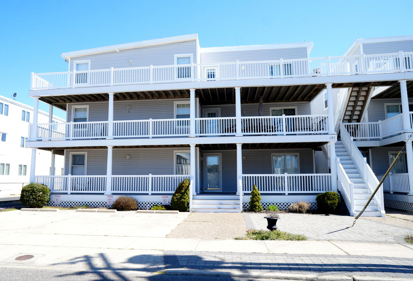 Long & Foster Vacation Rentals-135 65th Street #13-image-1