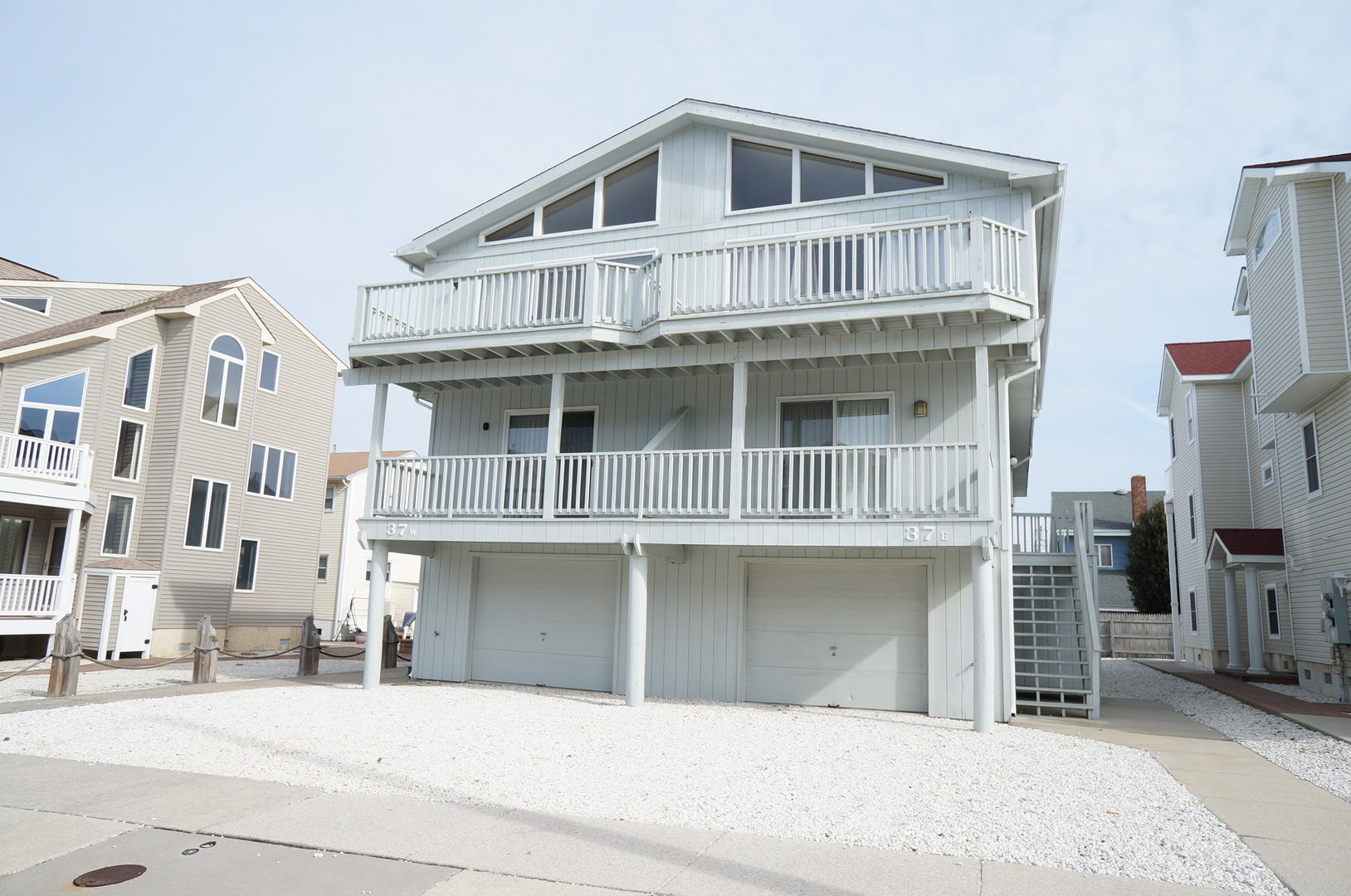 Long & Foster Vacation Rentals-37 74th Street East-image-1