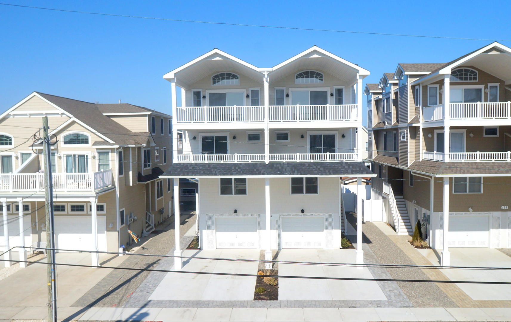 Long & Foster Vacation Rentals-139 47th Street East-image-1