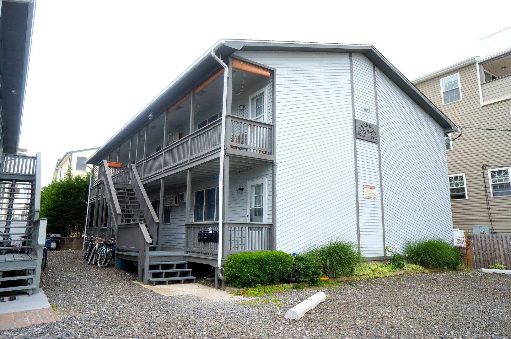 Long & Foster Vacation Rentals-118 38th Street # 3-image-1