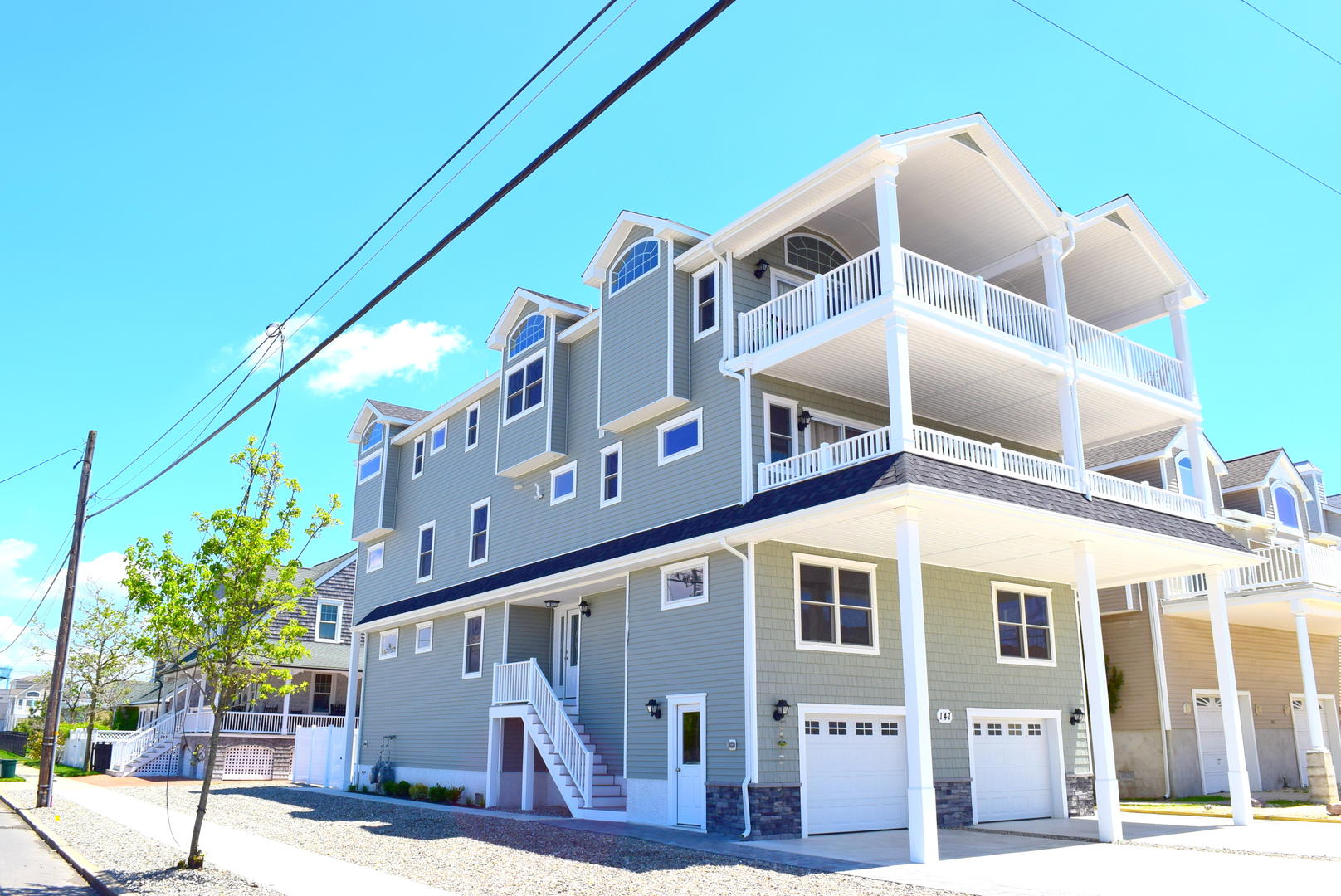 Long & Foster Vacation Rentals-147 46th Street West-image-1