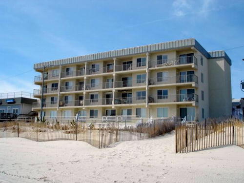 Long & Foster Vacation Rentals-4100 Promenade 1A-image-1