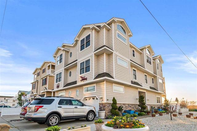 Long & Foster Vacation Rentals-5000 Central Avenue North-image-1