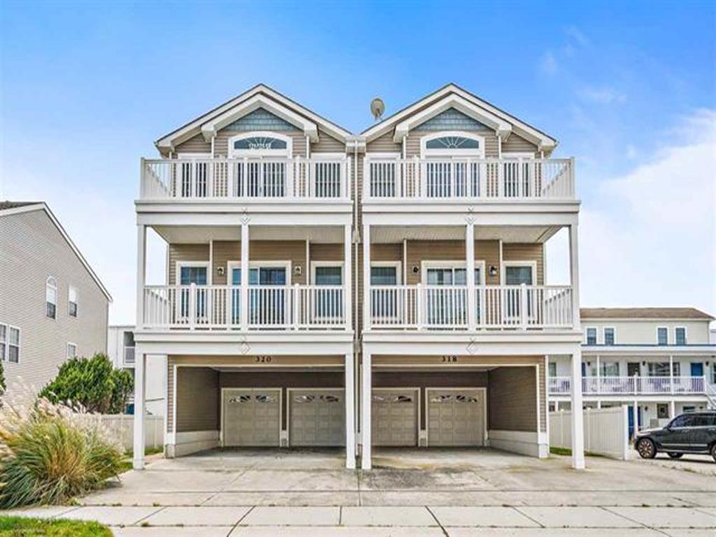 Long & Foster Vacation Rentals-320 E 25th Ave., #C-image-1