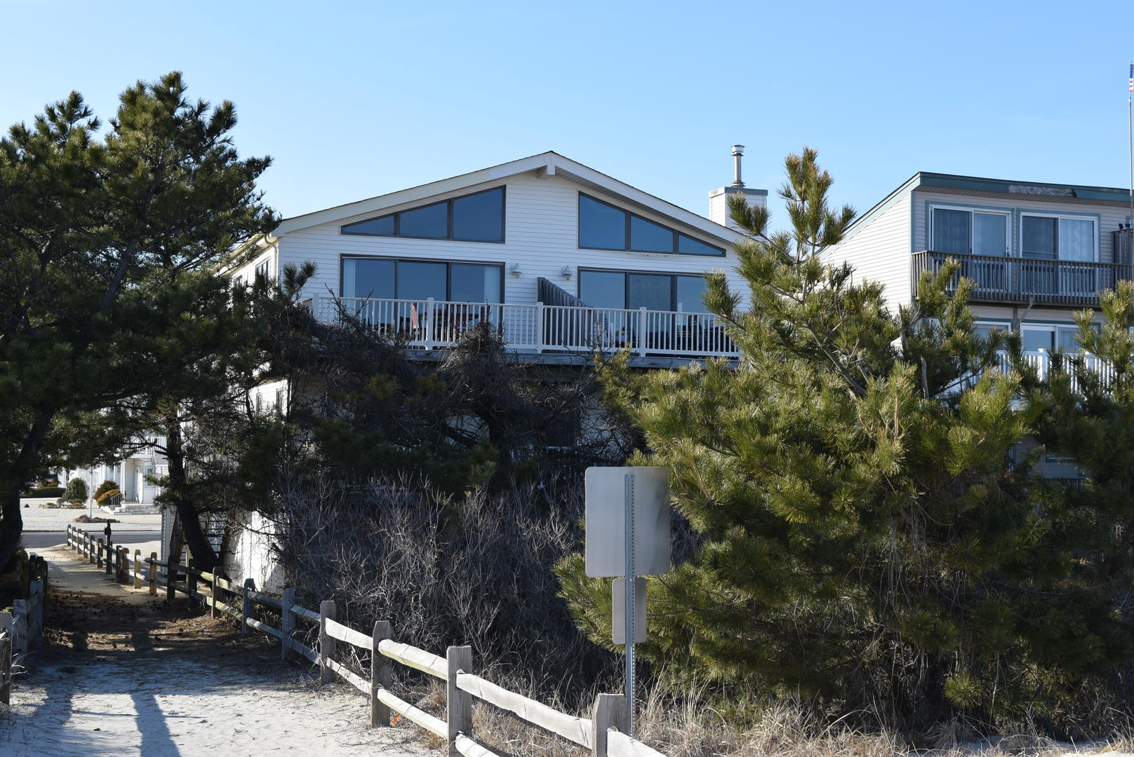 Long & Foster Vacation Rentals-7213 Pleasure Avenue South-image-1