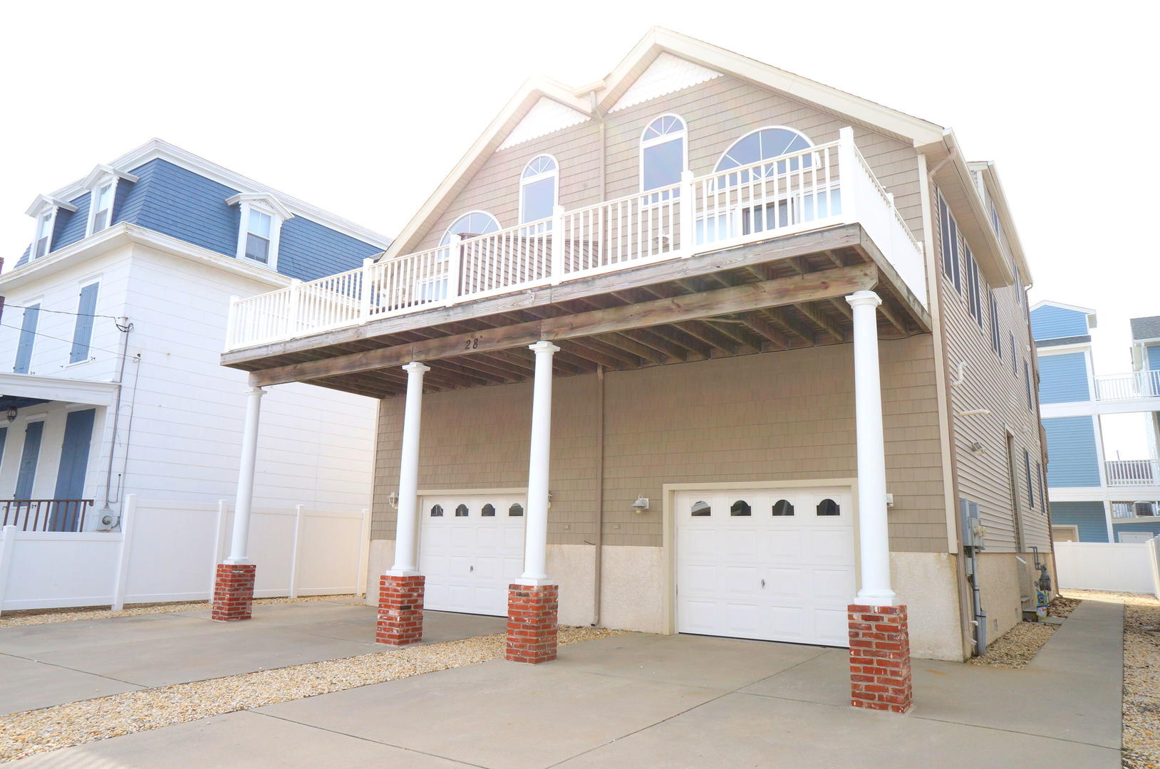 Long & Foster Vacation Rentals-28 46th Street West-image-1