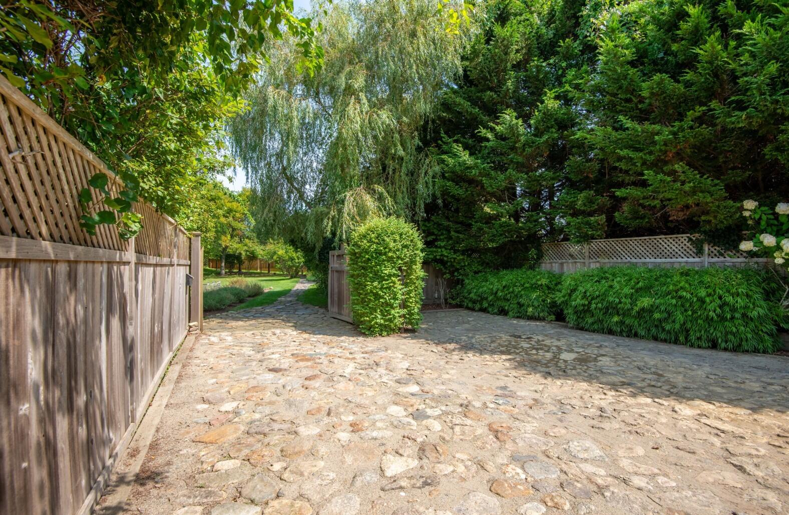 56 Meadow View Drive — photo 46
