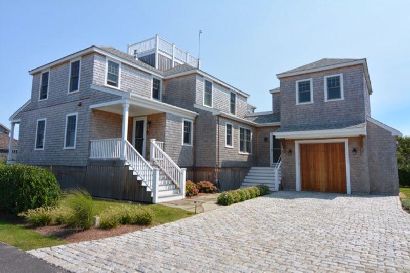 2 Sandy Drive