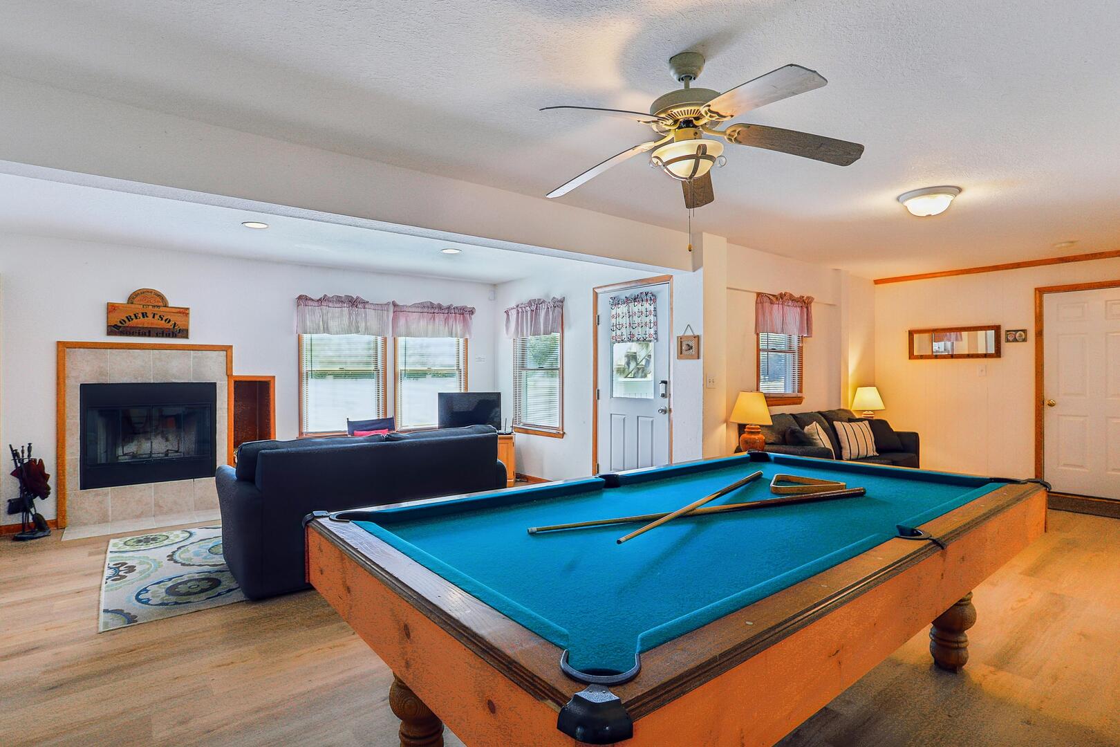 Group,Recreation Room,