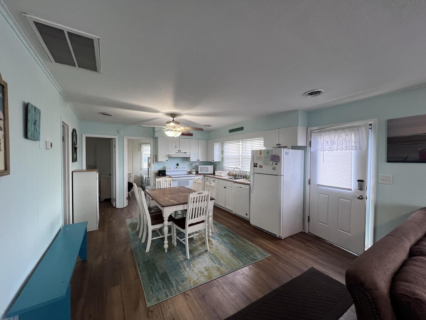 On The Edge | Photo 3