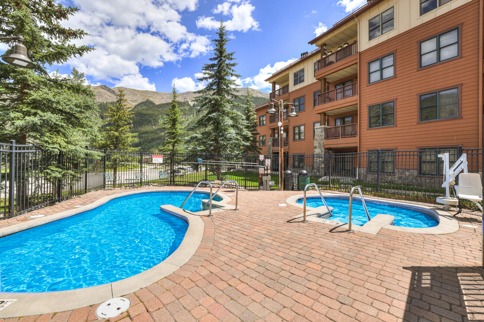 Copper Springs Common Hot Tubs