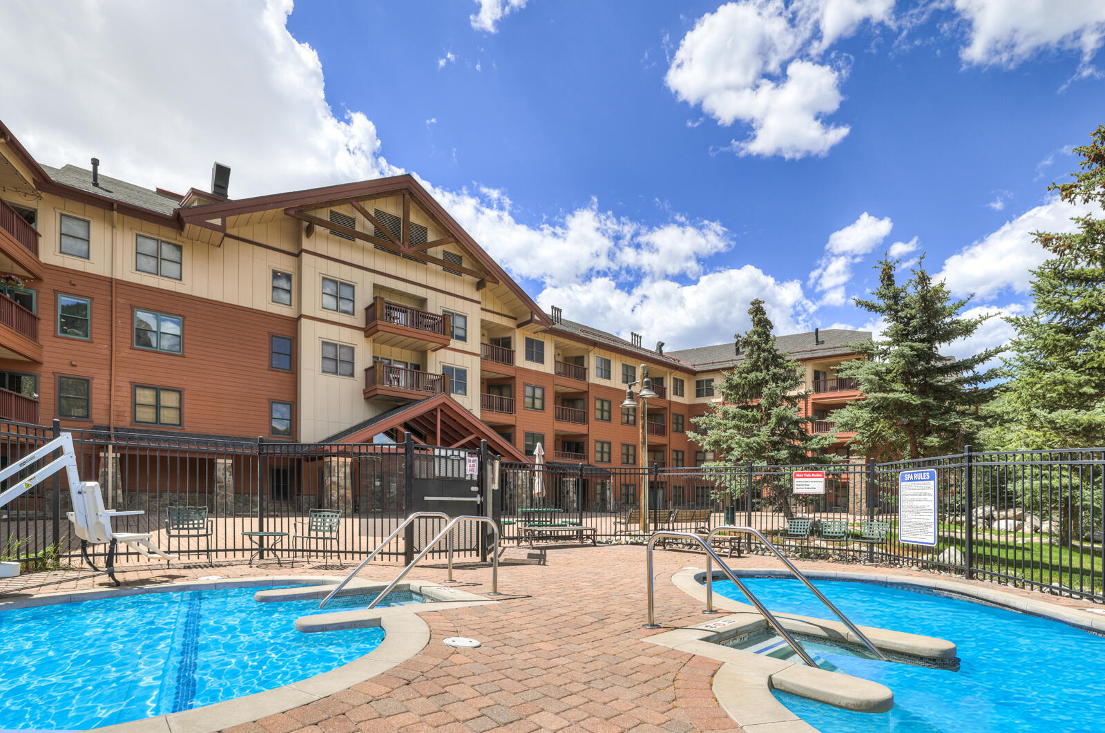 Copper Springs Common Hot Tubs
