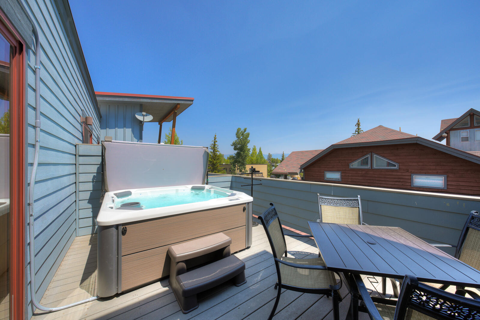 OMC Private Hot Tub