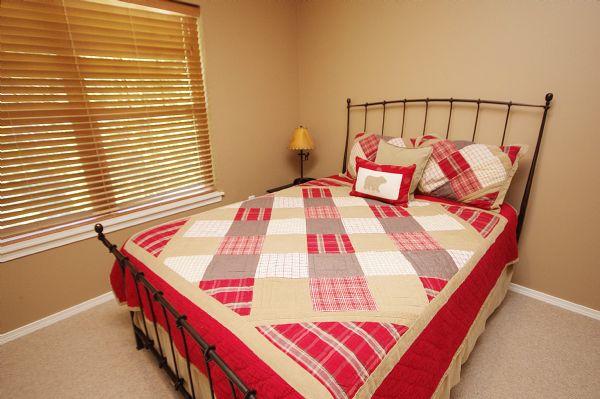 Master Bedroom with Queen Bed