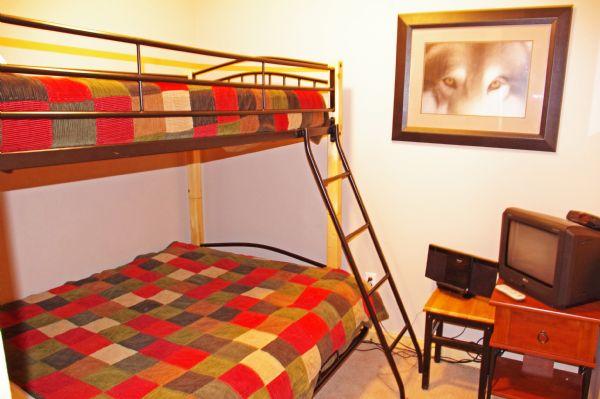 Spare Room Bunk Bed (Full on Bottom) 