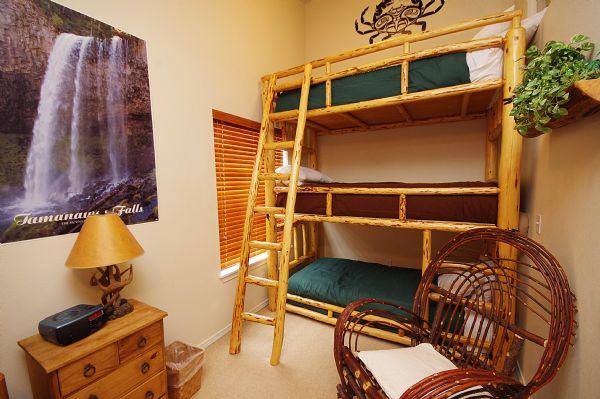 Guest Bedroom Triple Bunk Bed