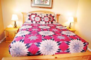 Guest Bedroom (Queen Bed)