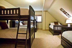 Grand Suite Bunk Room (Sleeping for 12)