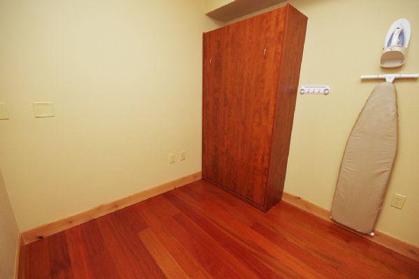 Private Den