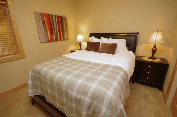 Guest Bedroom with Queen Bed