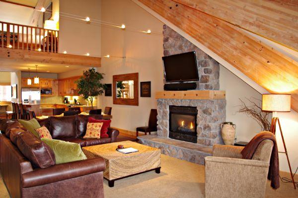 Penthouse Suite -2104 Square Feet 