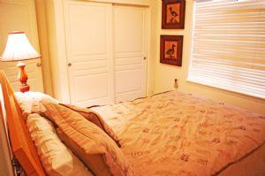 Master Bedroom (Queen Bed)