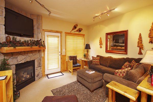 Living Room with Tv & Gas Fireplace