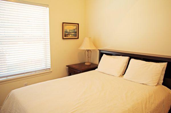 Guest Bedroom (Queen)