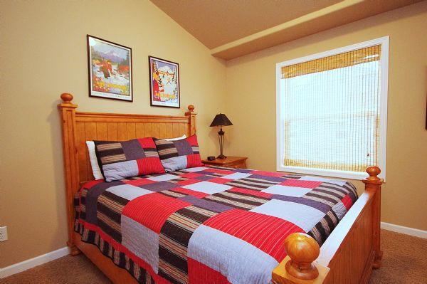 Guest Bedroom with Queen Bed