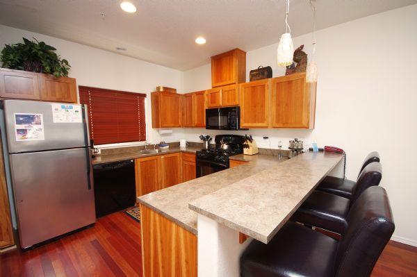 Kitchen Breakfast Bar