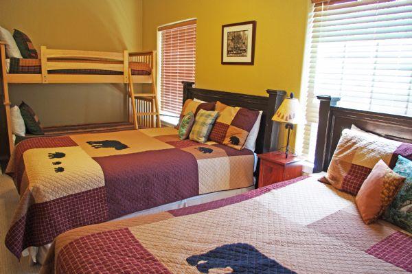 Guest Bedroom (Bunk Bed and 2 Queens)