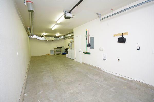 Heated 2-Car Garage