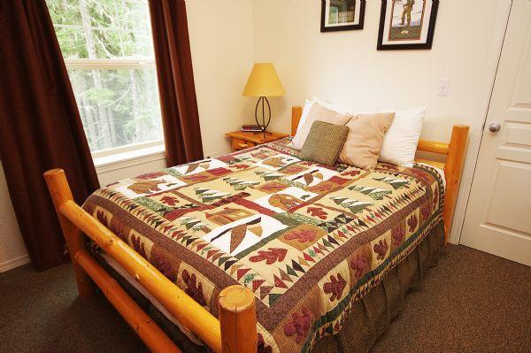 Guest Bedroom with Queen Bed
