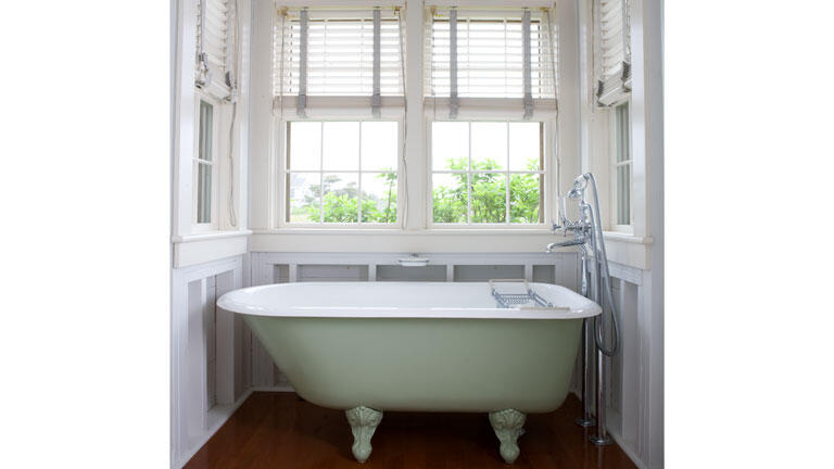 Charming Cottage-CC100