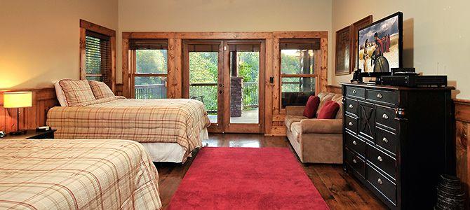 2 Queen Beds - Lower Level