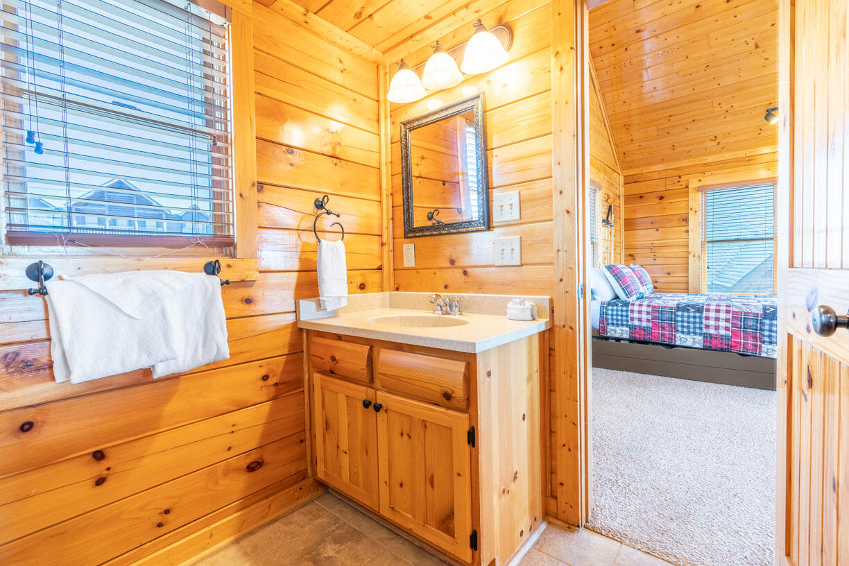 Top of the World | Photo 30