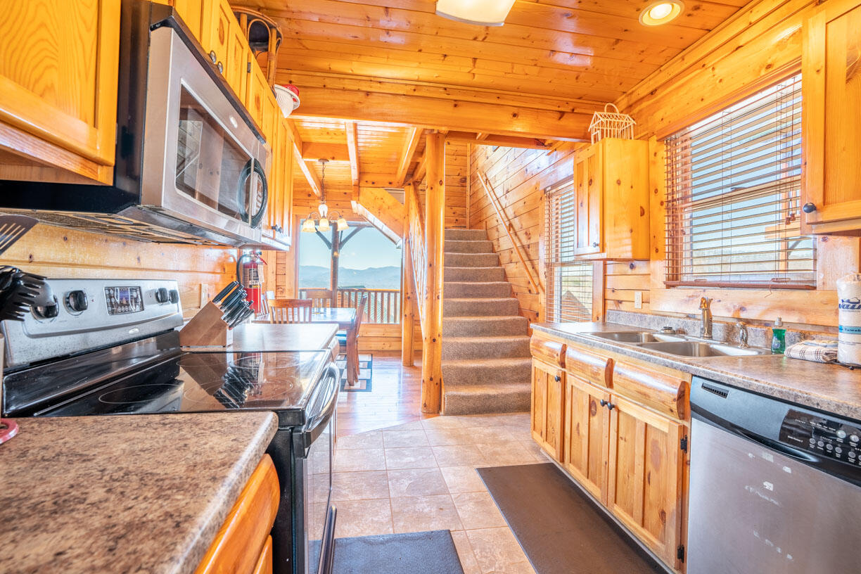 Top of the World | Photo 3