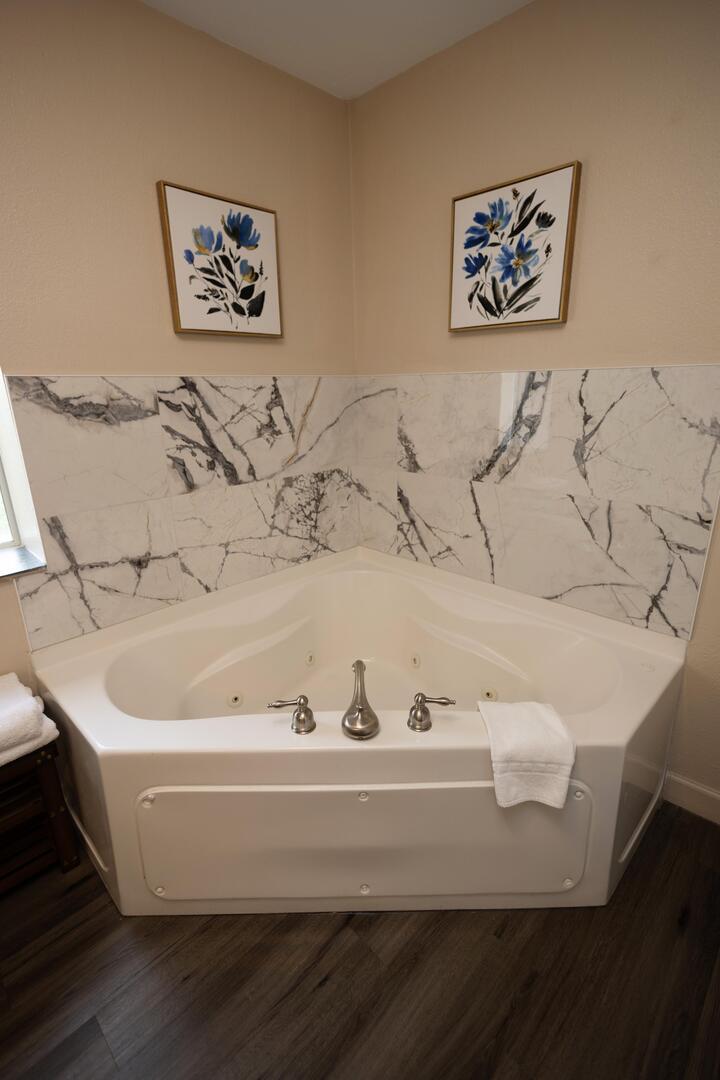 Mountain View Condo 1501 | Photo 6