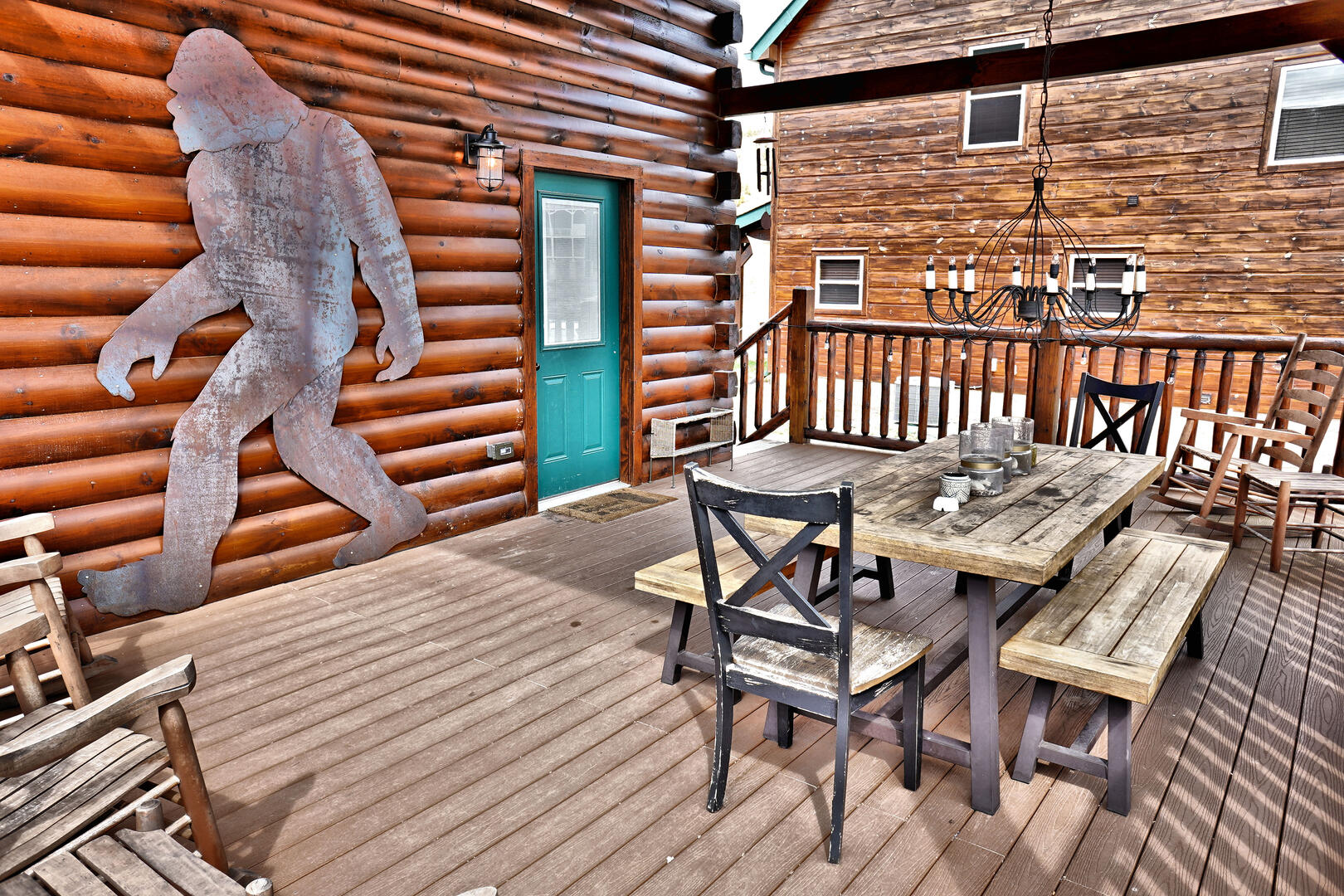 Sasquatch Inn | Photo 160