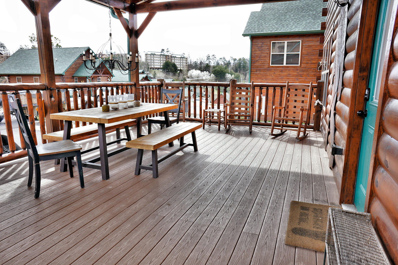 Sasquatch Inn | Photo 180