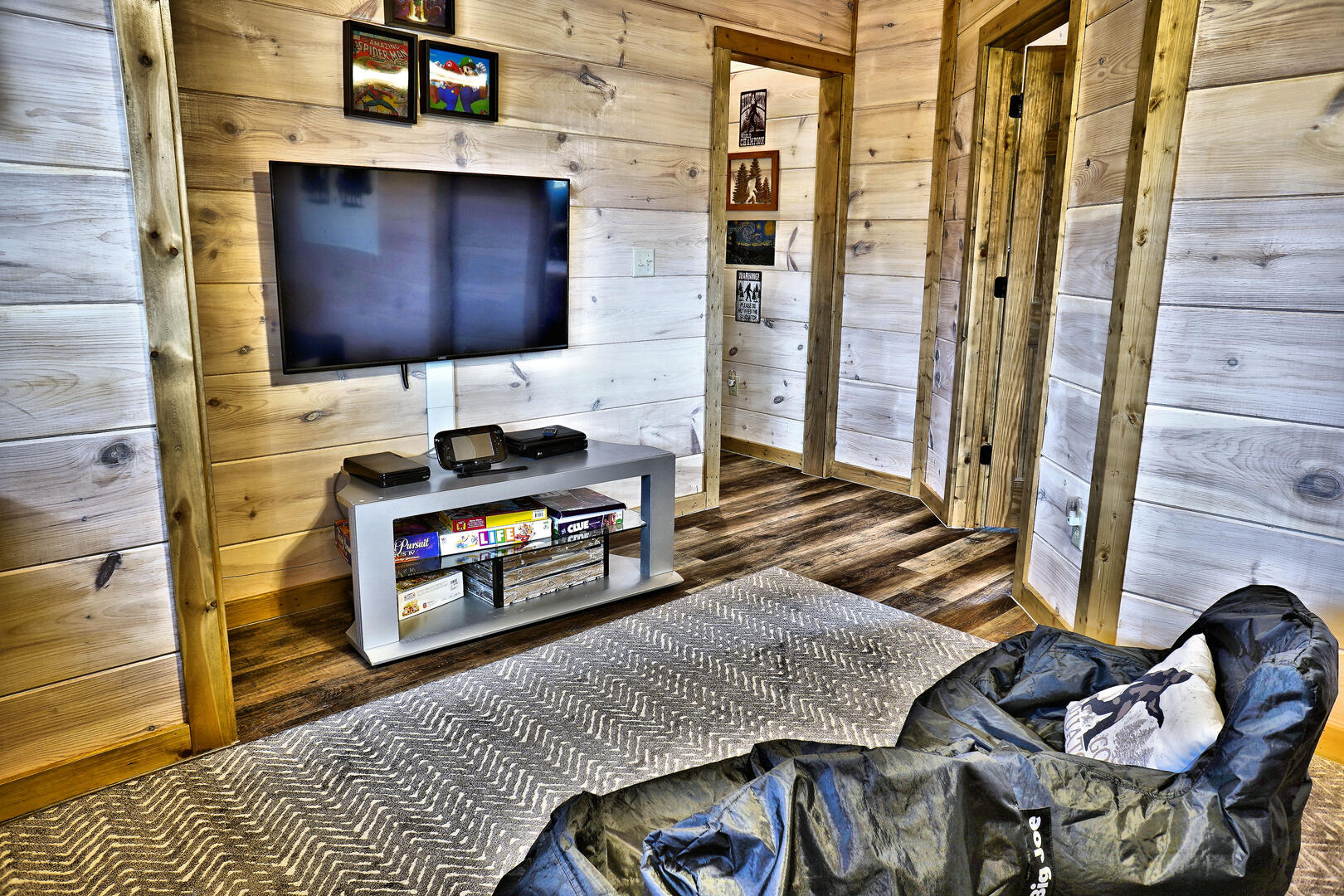 Sasquatch Inn | Photo 140