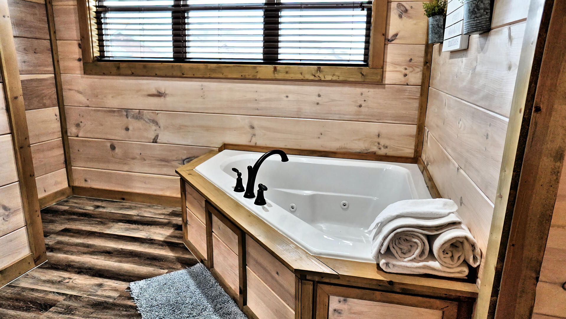 Suite Retreat | Photo 300