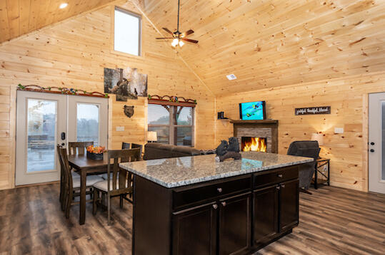 Blue Smoke View | Photo 21