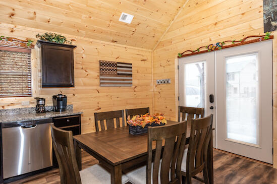 Blue Smoke View | Photo 30