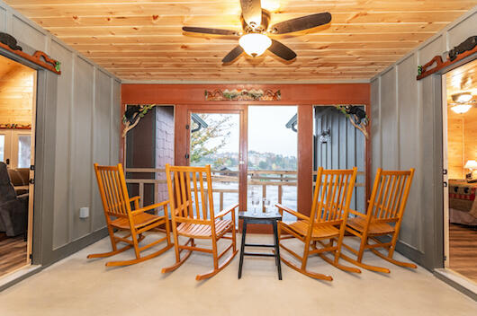 Blue Smoke View | Photo 200