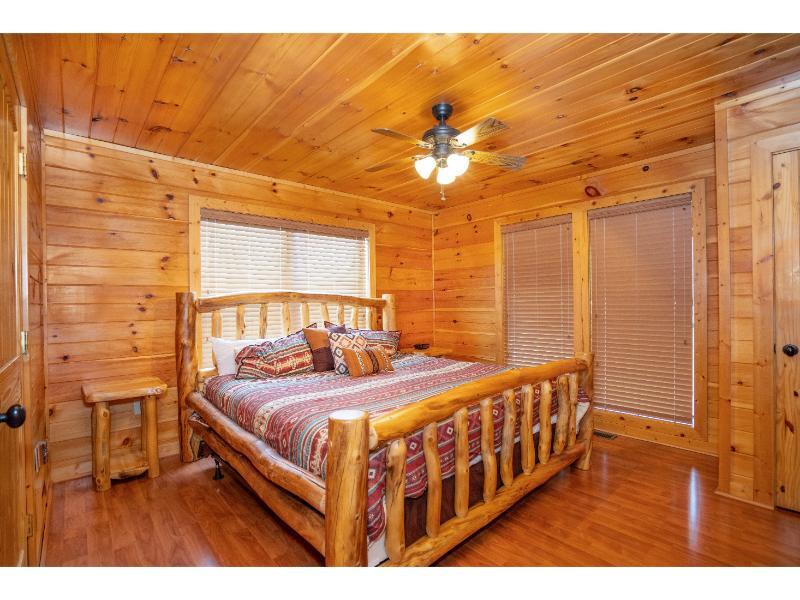 Bearly Chocolate (2) | Photo 40